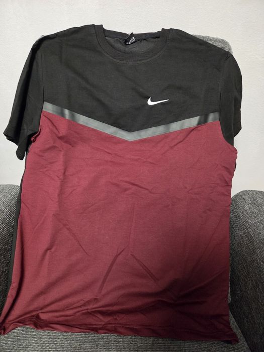 compleu nike tech pantaloni scurti tricou
