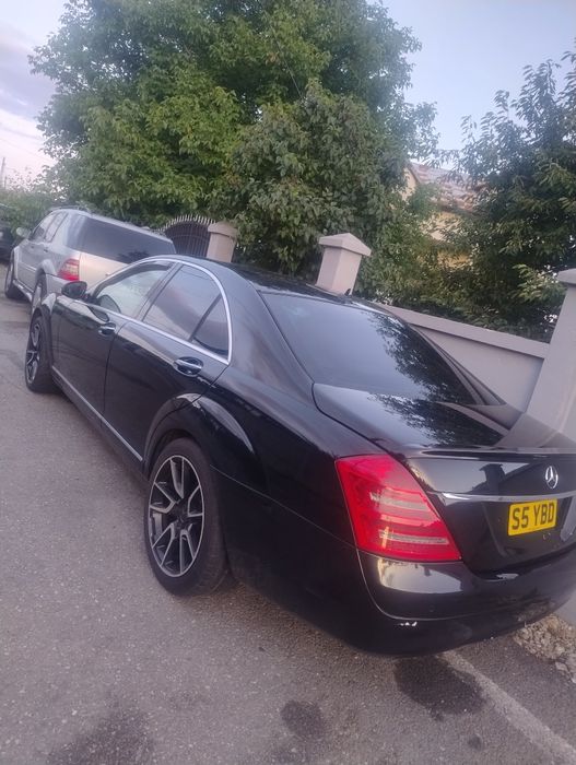 Dezmembrez Mercedes S320 W221 perna compresor amortizor modul capota