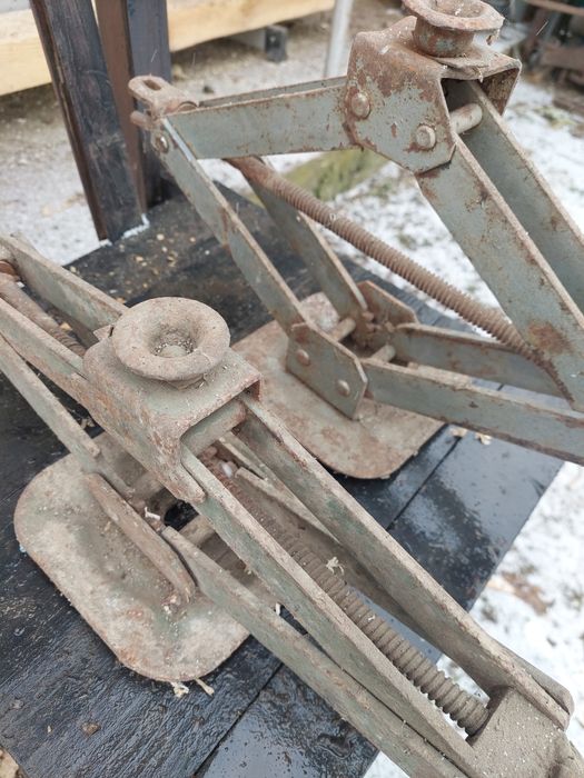 Cric Dacia 1300 si 1310 originale