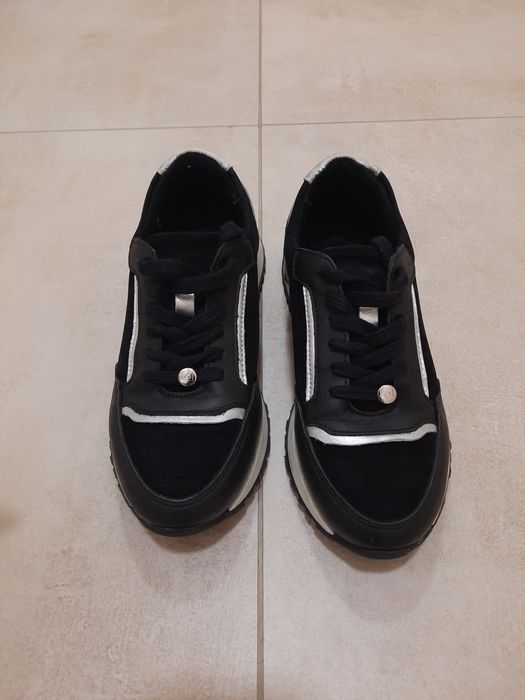 Дамски черни маратонки