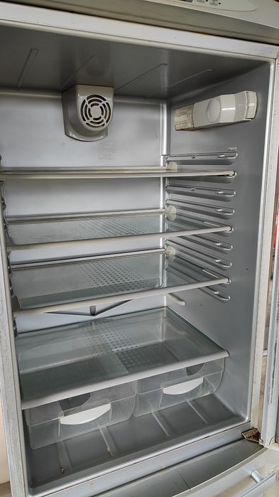 Frigider Gorenje două compresoare