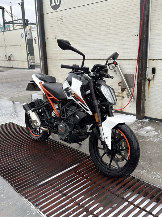 KTM DUKE 125 2019