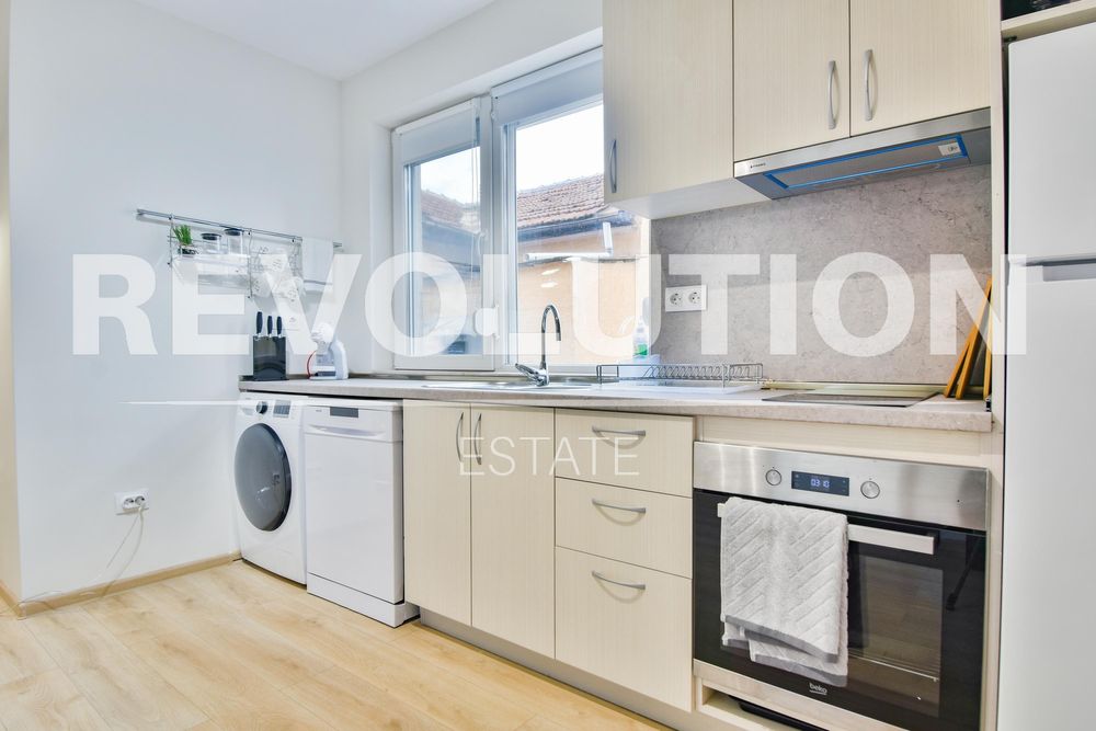 Дава се под наем Двустаен апартамент в София, Зона Б-5 - 70 кв.м за 766 € - Снимка #4