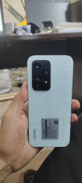 Honor 200 Lite sotiladi