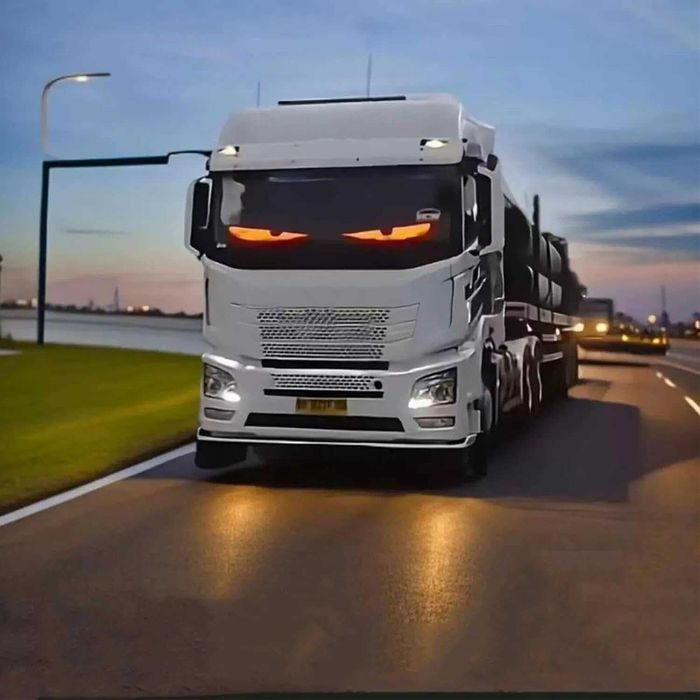 Комплект от 2 броя светещи ЛЕД LED очи за предно стъкло, Devils Eyes