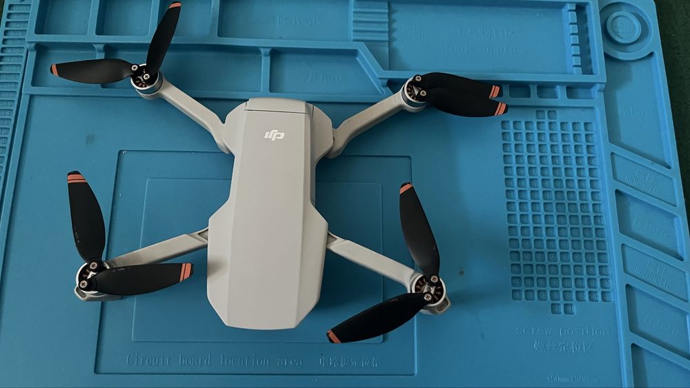 Дрон dji mini 2se