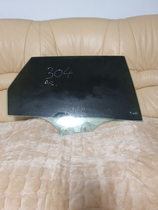 Vând geam audi a4 2016 dreapta spate  culisabil