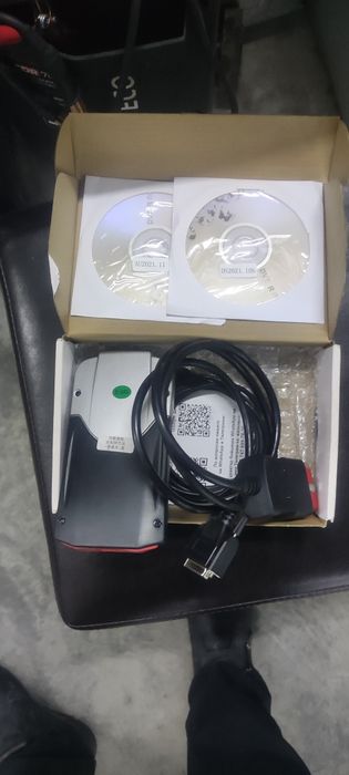 Продам сканер.  Autocom. Delphi