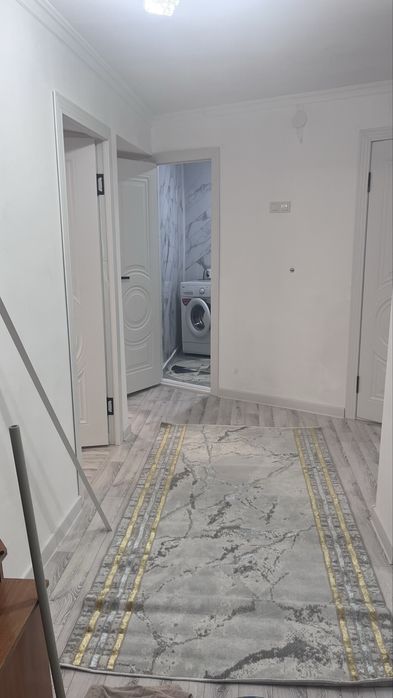 3 бөлмелі пәтер ұзақ уақытқа жалға беріледі.