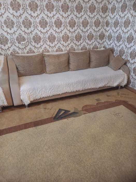 Диван раскладной и два раскладных кресла