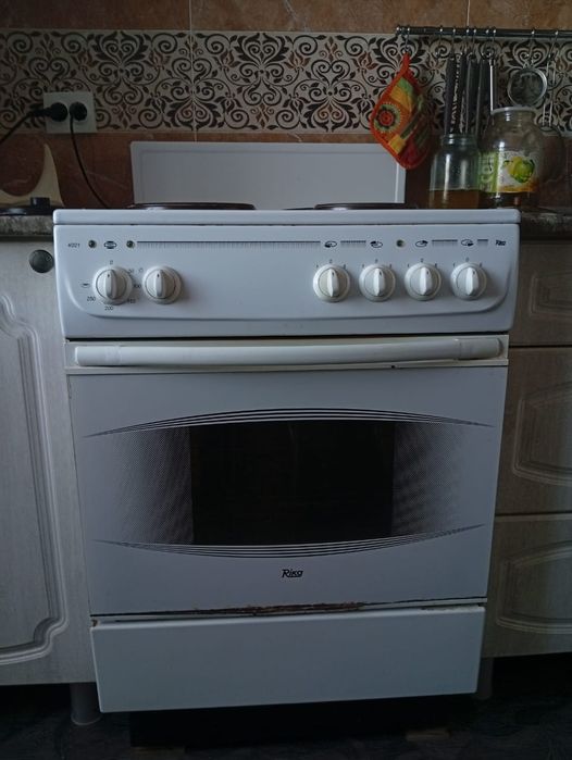 Продается электрическая плита