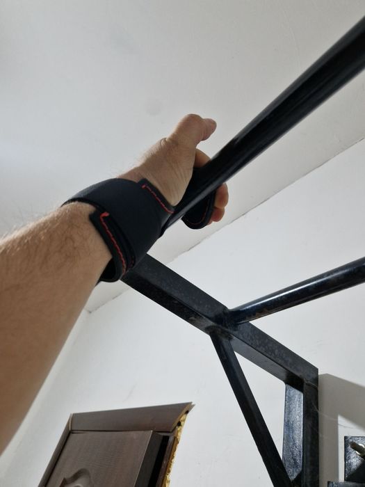 Крюки для турника