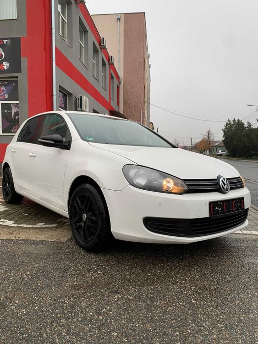 VW Golf 6 2011 / 02 EURO 5 1.6 MPI 102 cp Alb Perlat + Shadow Line TOP