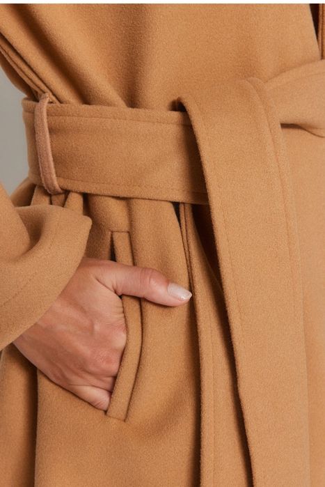 Пальто женское продаю