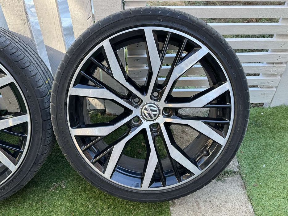 Оригинални джанти GTI .  19 цола.