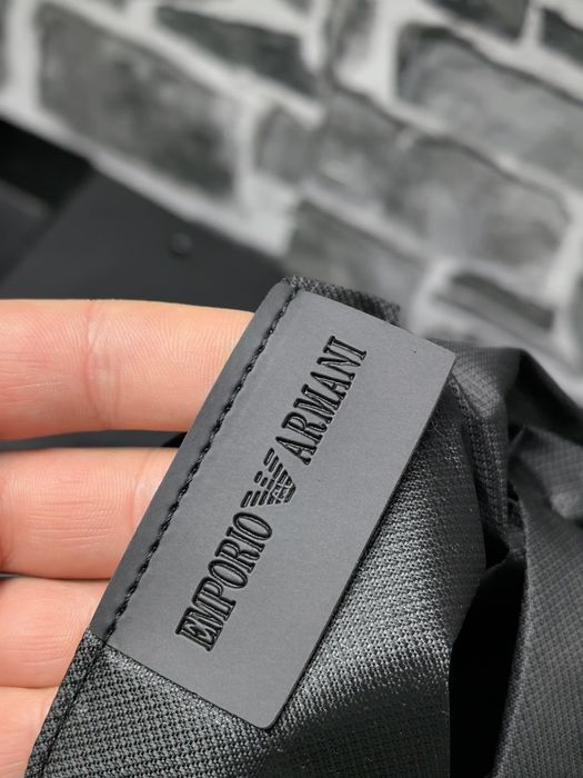 Emporio Armani чанта 2026