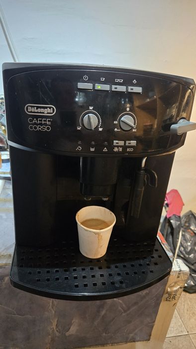 Aparat de cafea cu boabe Delonghi caffe corso
