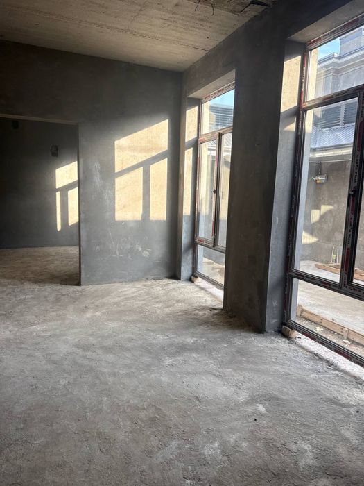 Katej sotiladi 4 ta yonma yon qurilgan