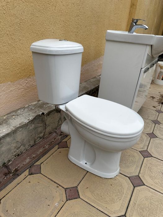 Прдаю туалет в буу сотоянии