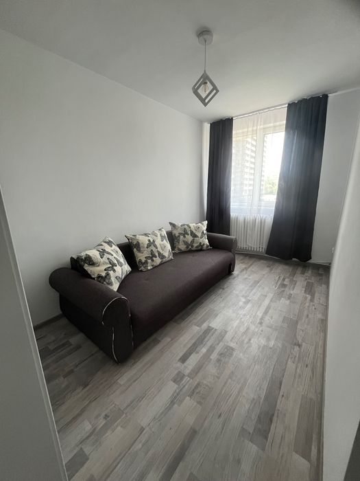 Închiriez apartament cu 3 camere