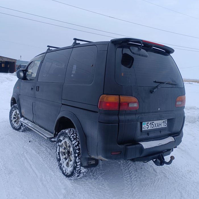 Мицубиси Делика 3 литра бензин