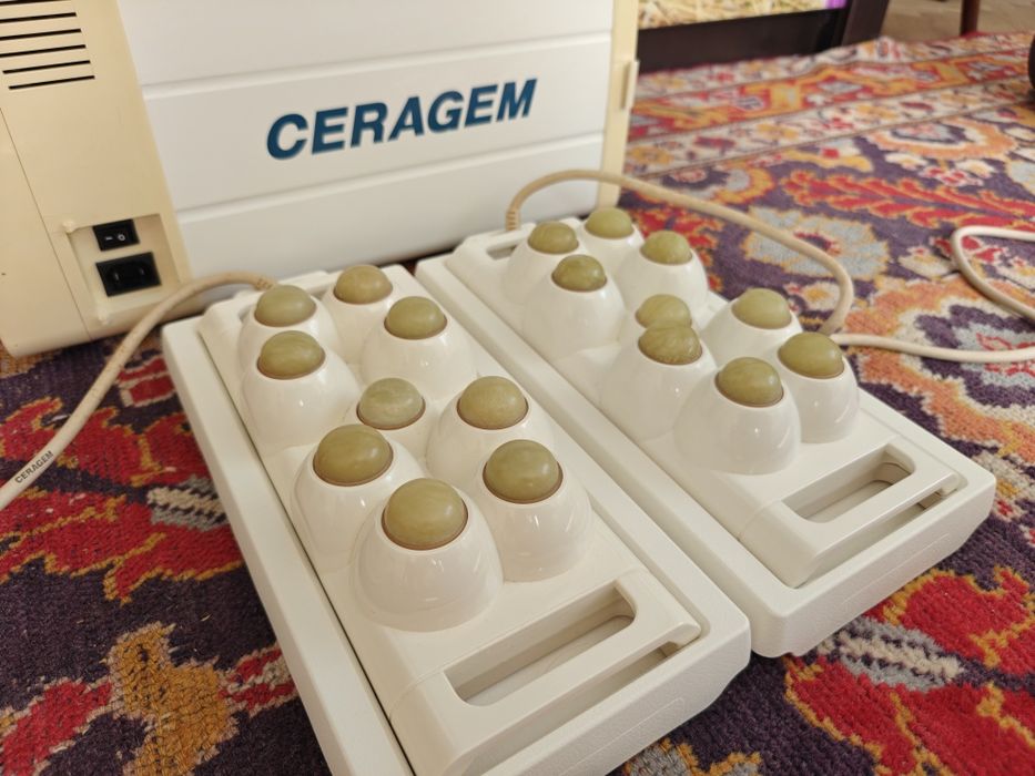 Aparat masaj Ceragem Compact CGM P390 - masaj termic cu pietre de jad