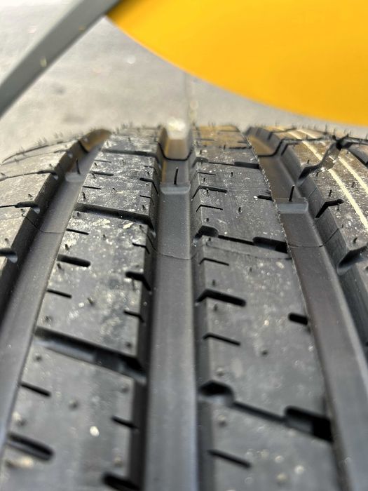 2x Anvelope Vara 255/40R19 96W Pirelli P Zero *- Runflat - DOT2022 - NOI