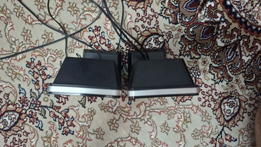 Компьютерные колонки  Delux