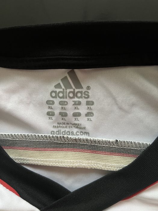 Оригинални екипи