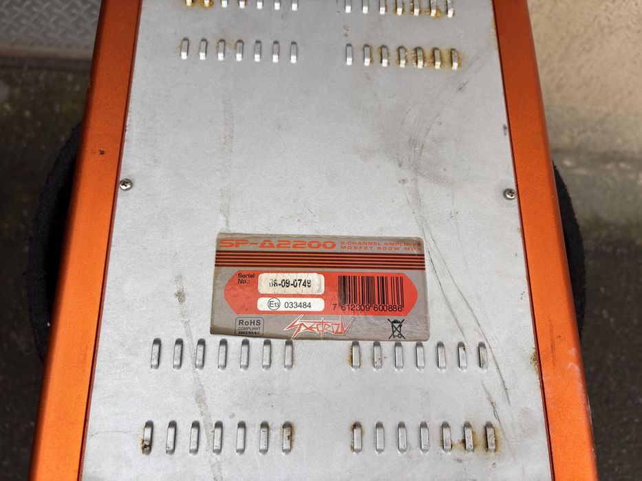 Vând tub de bass JBL 1000 W