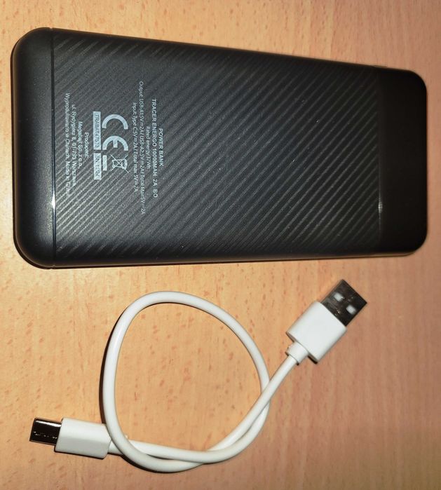 Мобилна батерия TRACER 10000 mAh тънка черна PowerBank