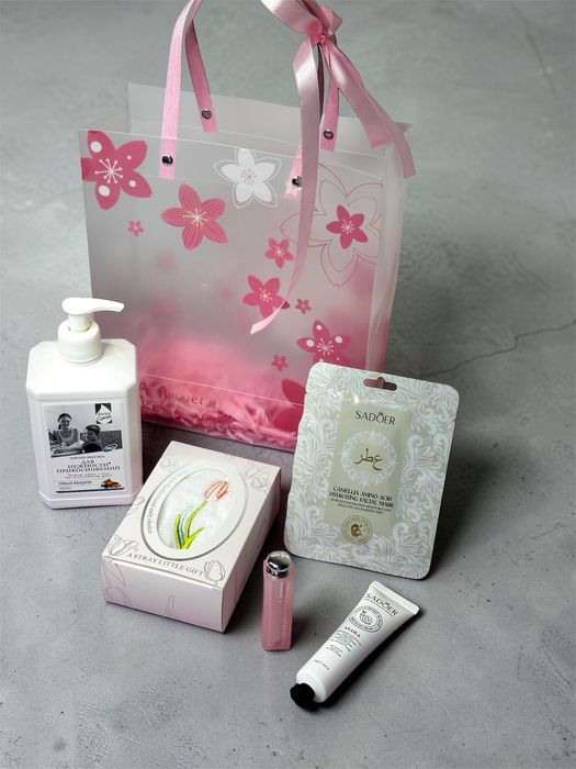 Подарочный бокс на 8 марта