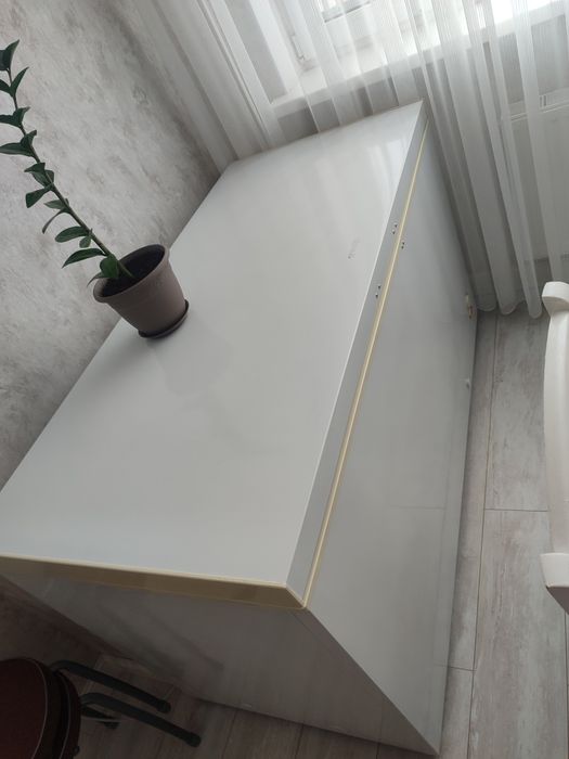 Продам морозильник