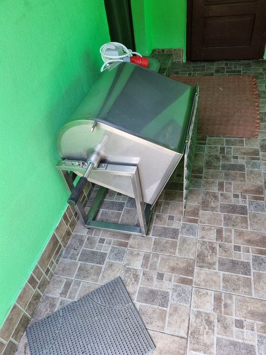 De vanzare  Malaxor carne profesional
