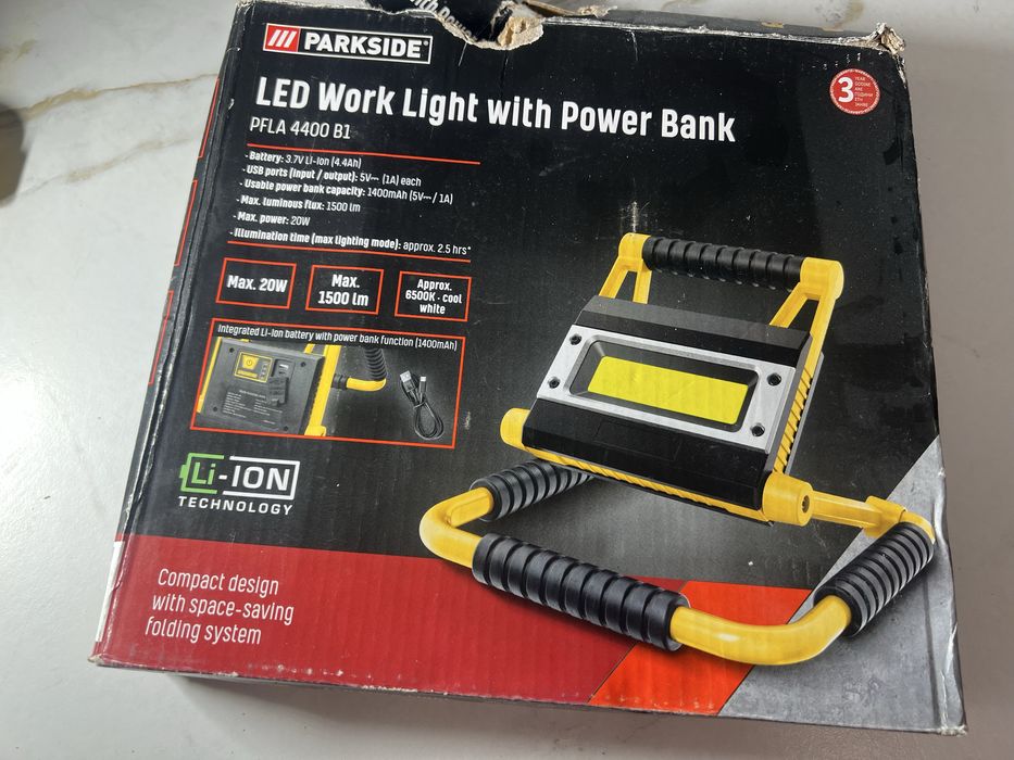 LED Прожектор PARKSIDE със Сгъваема Система и Пауър Банк