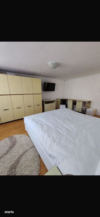 Apartament la casa + 200 mp teren, zona centrala