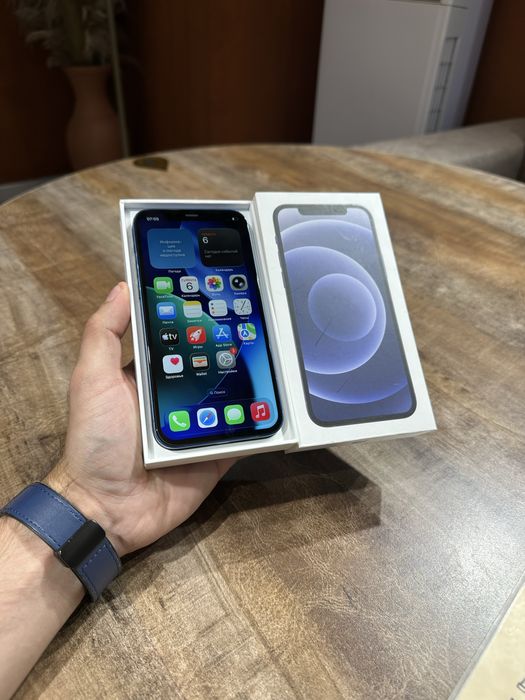 Продам телефон айфон 12 128 Gb
