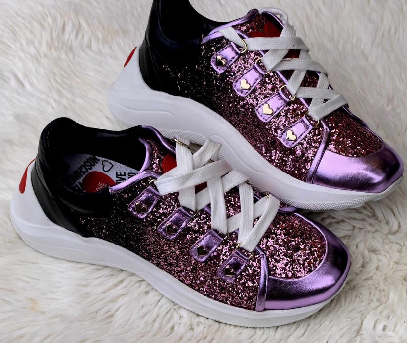 Love Moschino оригинални дамски сникърси нови 38 номер