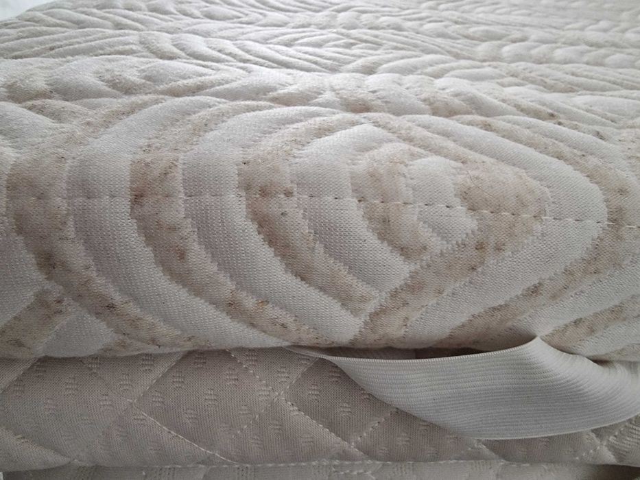 Мягкий двухспальный топпер/наматрасник из меморифоам на жесткий матрас
