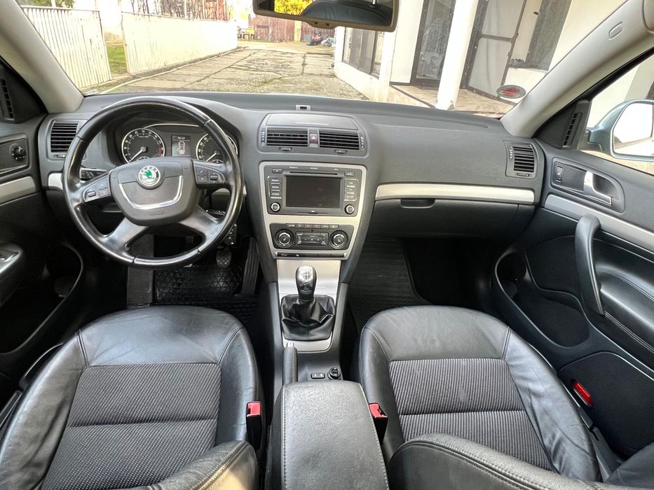 Vand Skoda Octavia 2, an 2010, motor 1.6 diesel