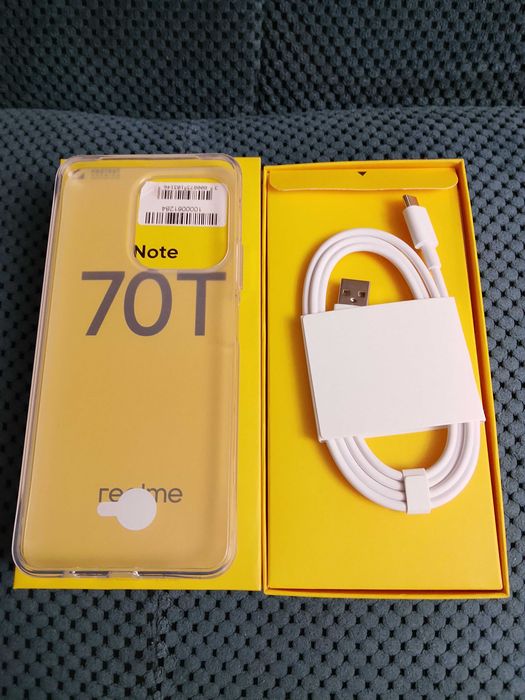 Realmi note 70t black,gold