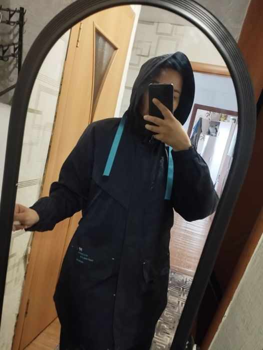 Продам ветровку размер до 50го