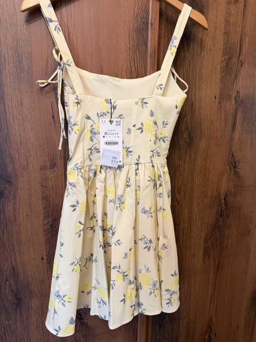 Рокля с етикет ZARA