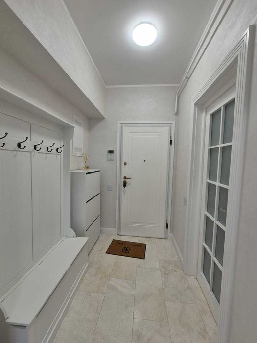 Proprietar,inchiriez apartament 2 camere decomandat | Royal Town,Copou | prima inchiriere