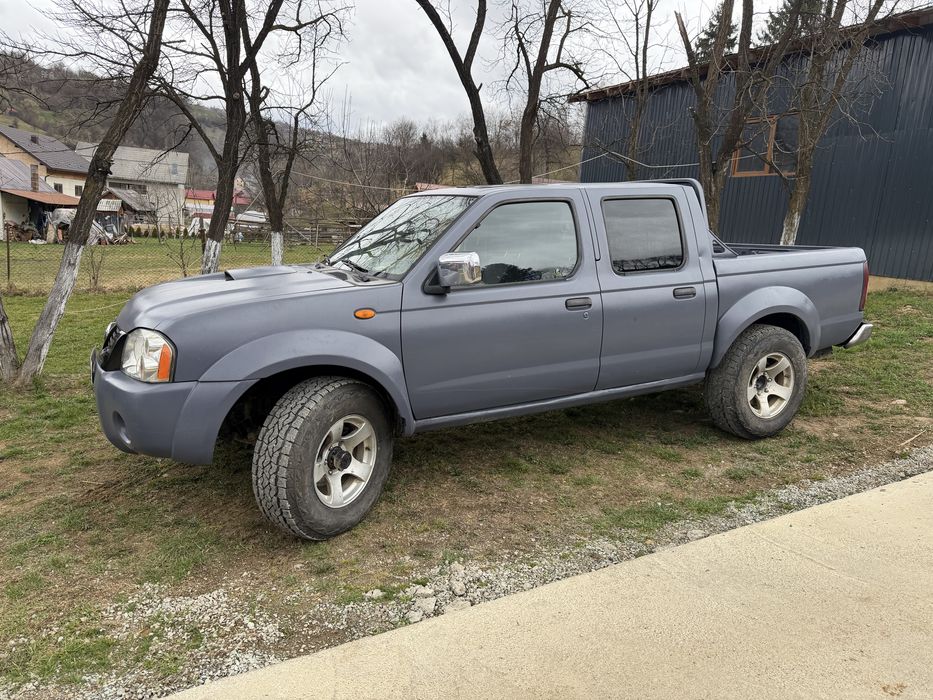 Nissan Navara D22