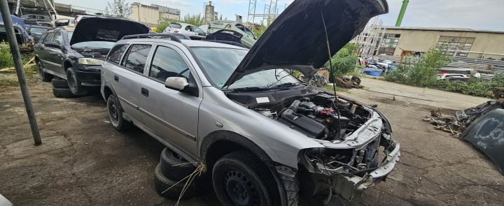 Grila stergatoare Opel Astra G