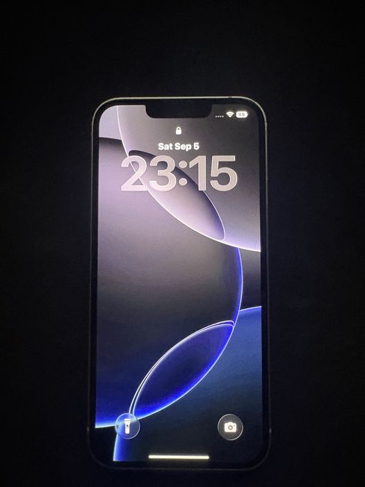 Iphone 13 Само с външни забележки