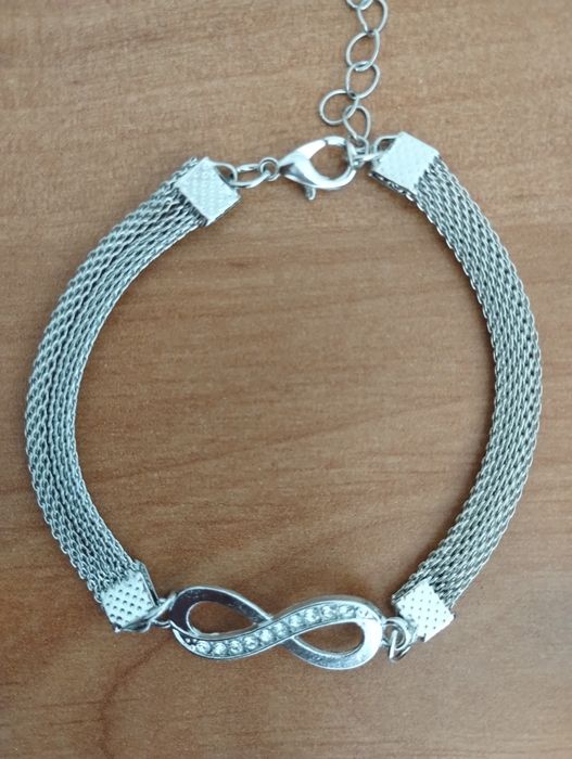 Верижка за ръка Безкрайност