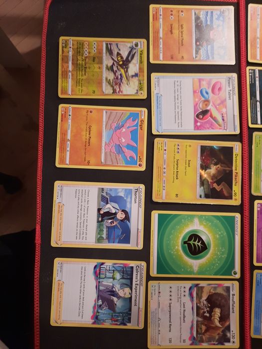 Colectie 33 carti pokemon care pot fi date si la schimb