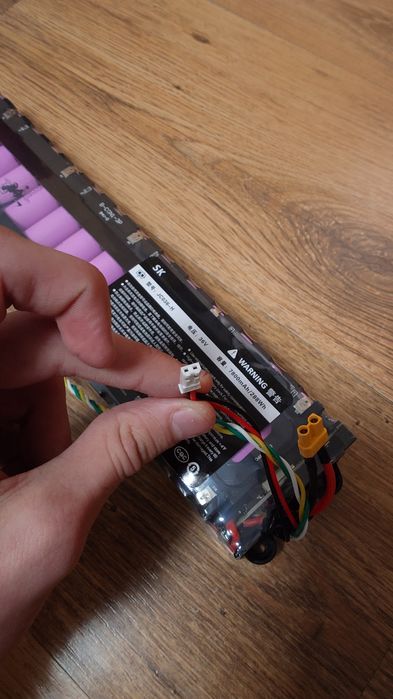 Acumulator Baterie trotineta Xiaomi M365 / Essential / 1S / Mi 3 36V 7.8Ah - nou + cadou surpriza